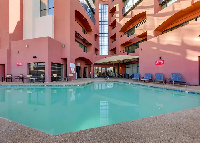 Drury Inn & Suites Phoenix Airport